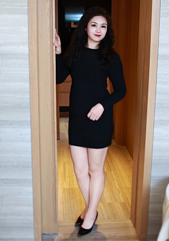 Date the member of your dreams: dating pretty Asian member Hengli