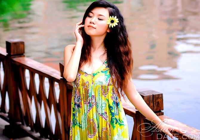 Exotic Asian Member Xiaocuialina From Guangzhou 30 Yo Hair Color