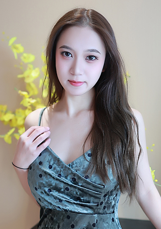 Gorgeous member profiles: free Asian member Huangyue from Chongqing
