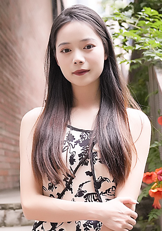 Gorgeous profiles only: Yi Yi from Chongqing, meet China member